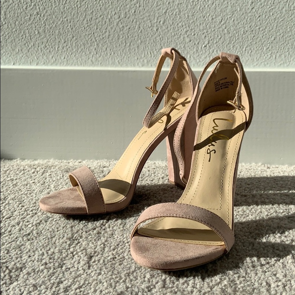 Lulu’s Blush pink heels